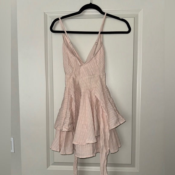 Tie back Romper - Picture 6 of 8